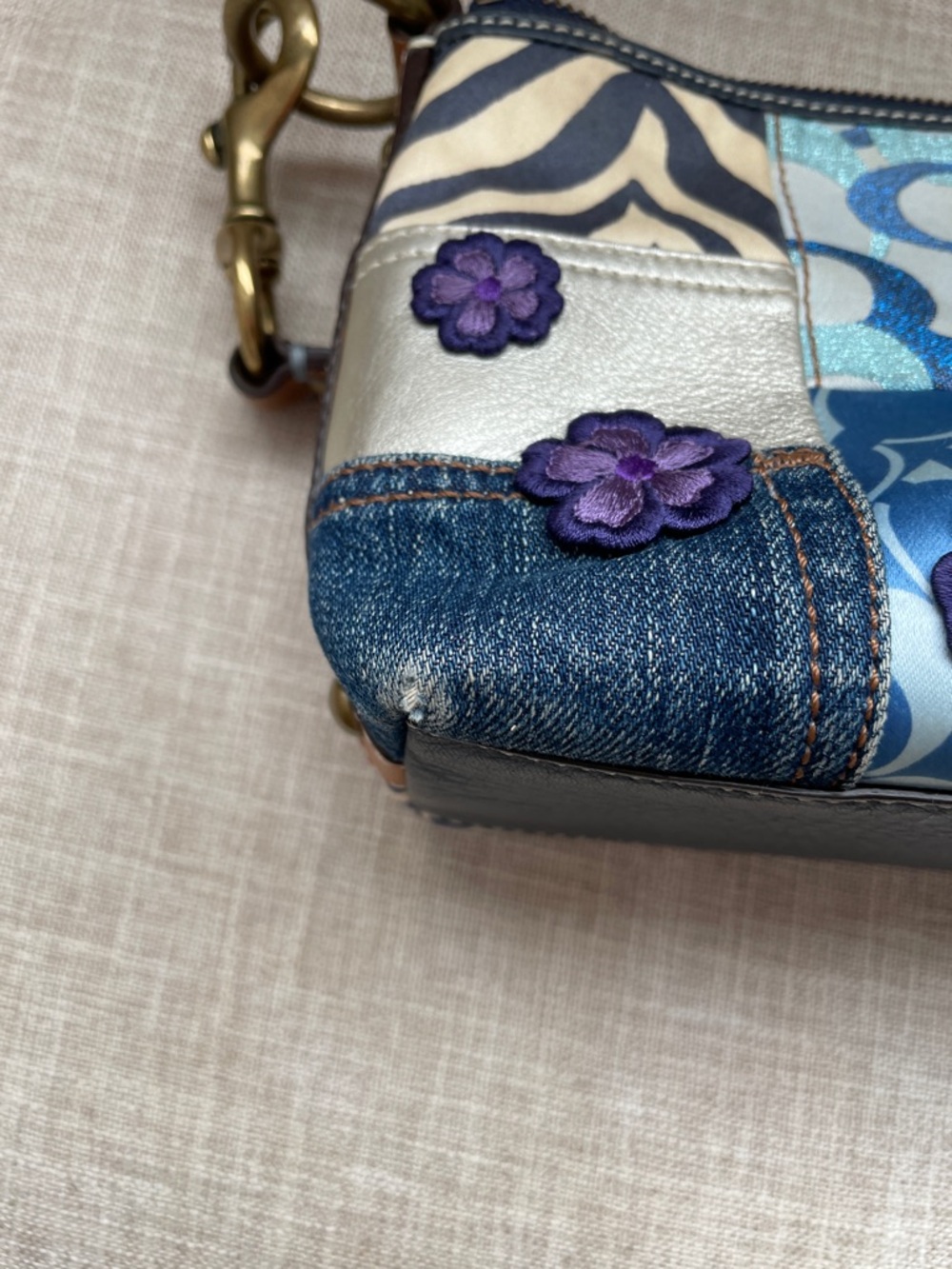 Small Coach bag with patchwork design - Picture 9 of 12